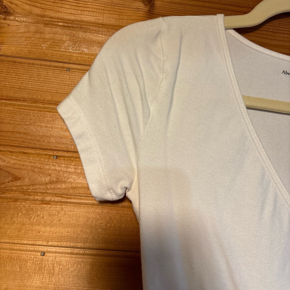 NWOT Abercrombie White Crossover Bodysuit - Picture 8 of 11
